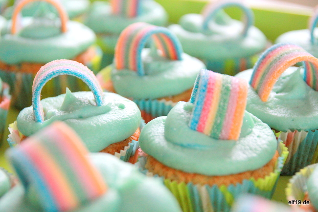 Regenbogen Cupcake